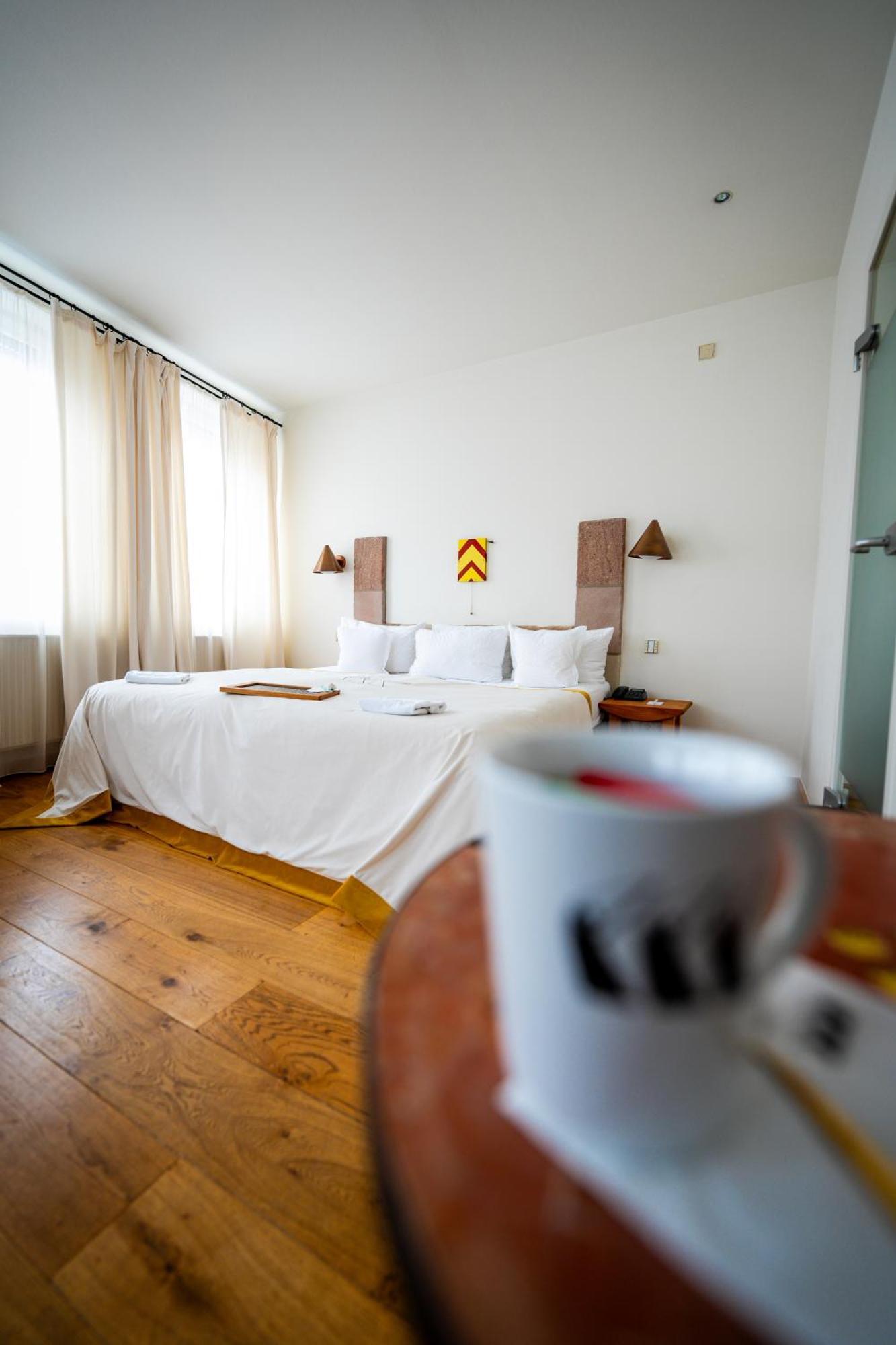 Hotel Drei Raben Nuremberg Bagian luar foto