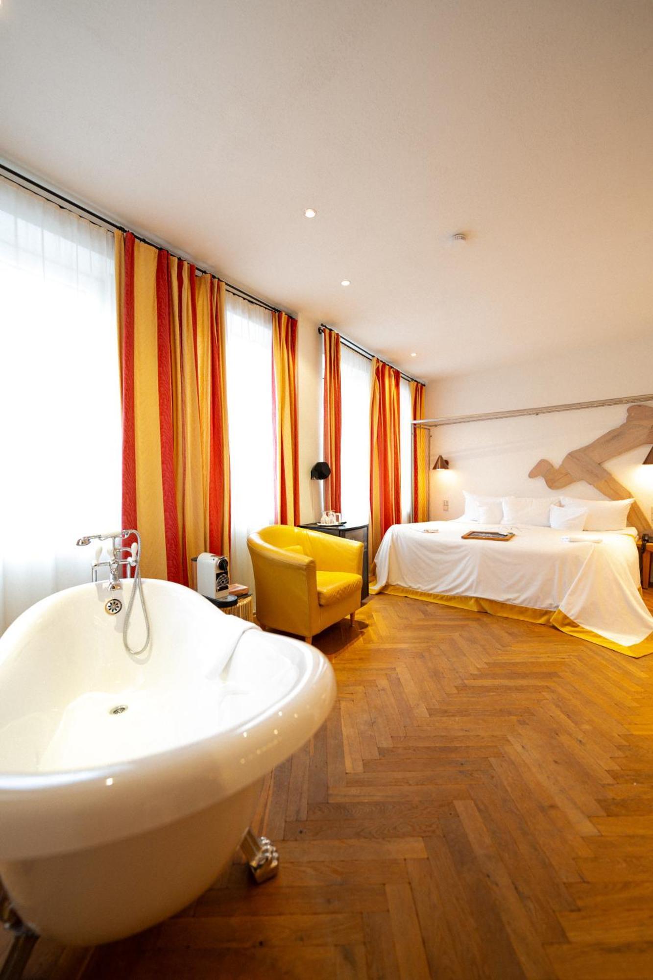Hotel Drei Raben Nuremberg Bagian luar foto