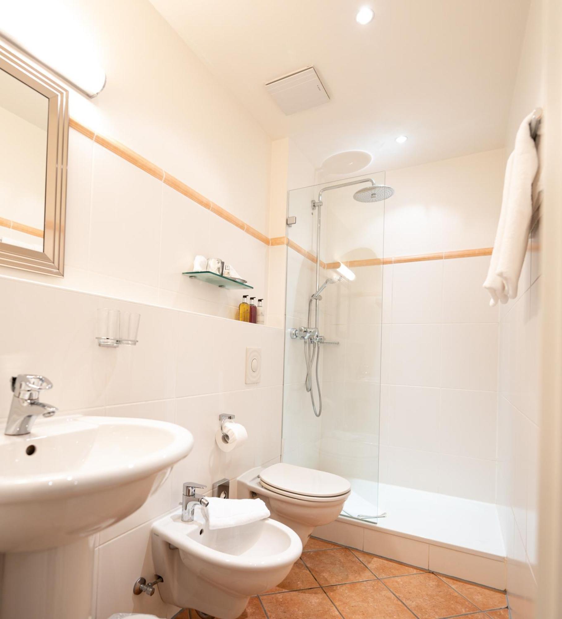 Hotel Drei Raben Nuremberg Bagian luar foto
