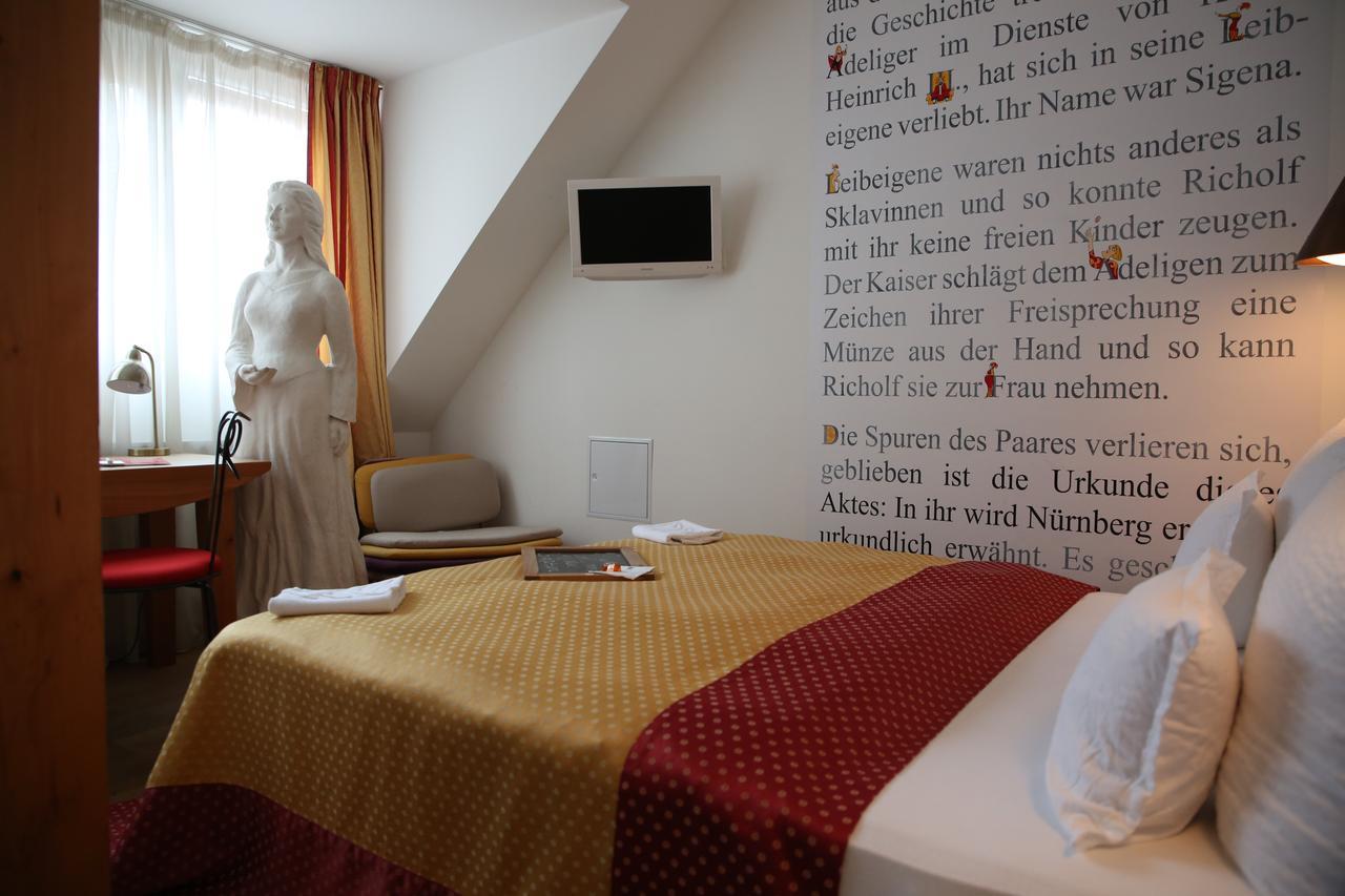 Hotel Drei Raben Nuremberg Bagian luar foto