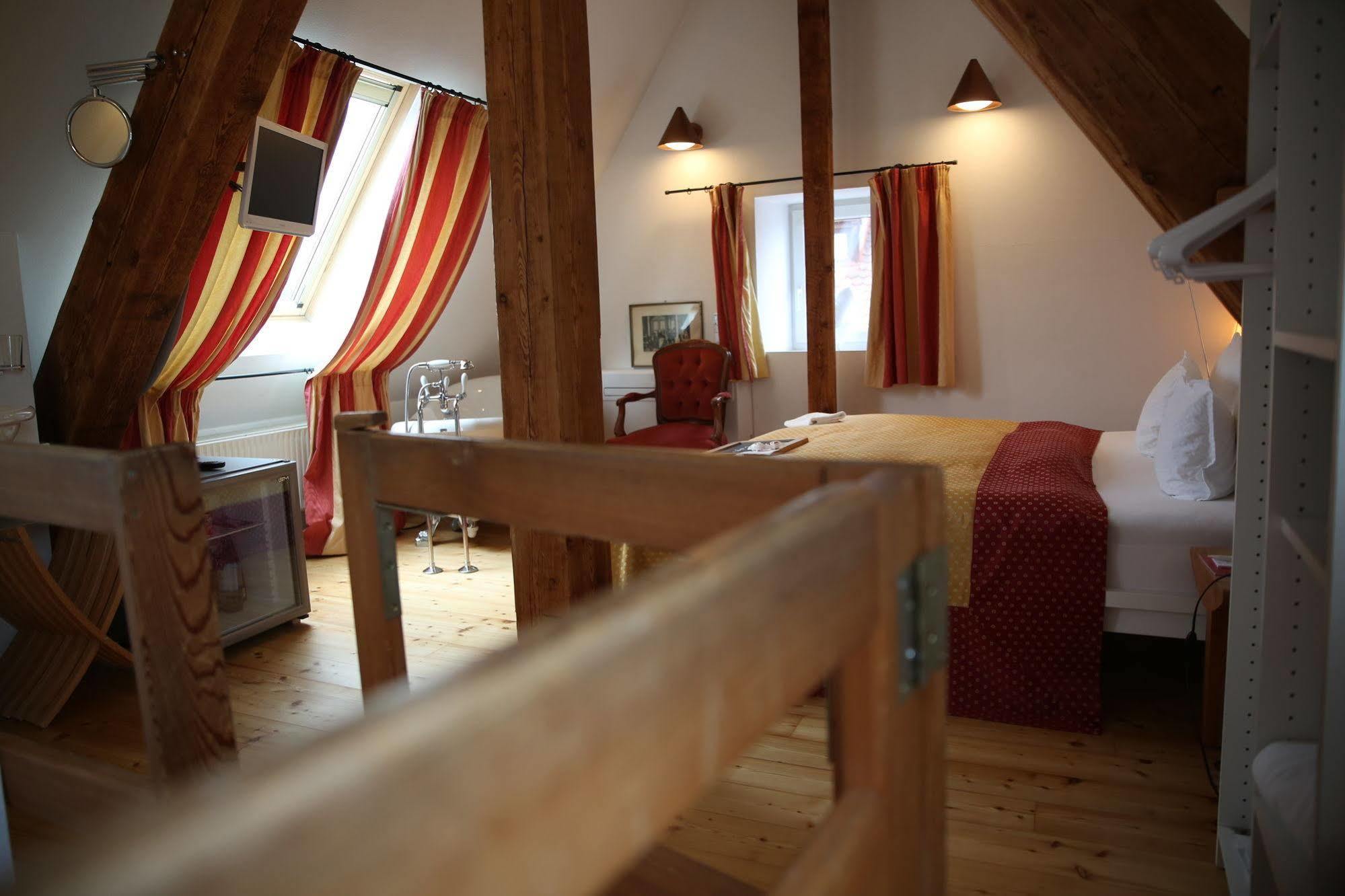 Hotel Drei Raben Nuremberg Bagian luar foto